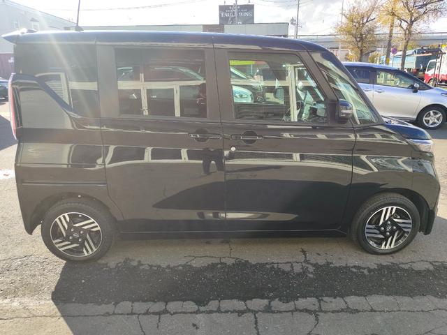 ルークス ハイウェイスター　Ｘ　プロパイロットエディション　４ＷＤ／純正ＴＶナビ／シートヒーター／ステアリングヒーター／純正アルミホイール／Ｂｌｕｅｔｏｏｔｈ／革巻きハンドル／電動スライドドア／後席ドリンクホルダーテーブル／（10枚目）