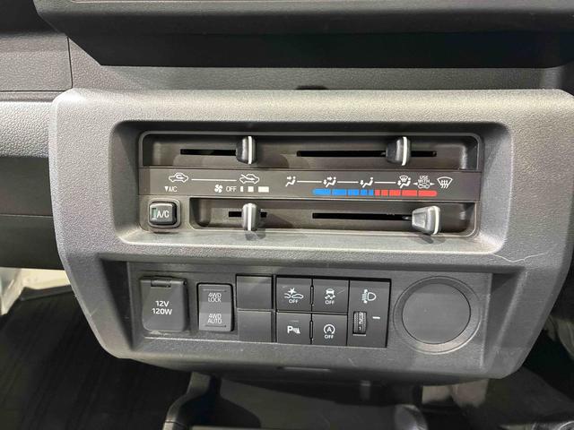 ハイゼットトラック スタンダード　４ＷＤ　アイドリングストップ　オートマチックハイビーム　衝突防止システム　レーンアシスト　記録簿　ワンオーナー　エアコン　パワーステアリング　エアバッグ　ＡＢＳ（10枚目）