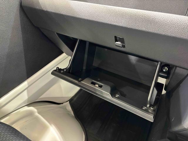 ハイゼットトラック スタンダード　４ＷＤ　アイドリングストップ　オートマチックハイビーム　衝突防止システム　レーンアシスト　記録簿　ワンオーナー　エアコン　パワーステアリング　エアバッグ　ＡＢＳ（11枚目）