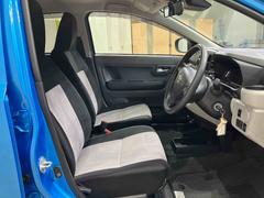 毎週火曜日は定休日ですが、その他にも定休日がありますので、ご来店前に一度ご連絡いただけるとスムーズにお車をご覧いただけます！ 3