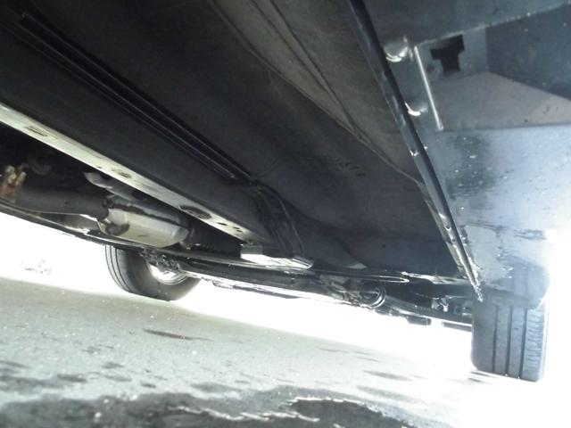 プレマシー 20S AT 切替4WD PWスライドドア 社外SDナビ/フルセグTV BT接続可 Bカメラ フリップダウンモニター HID 夏冬タイヤアルミセット ユーザー買取車(15枚目)