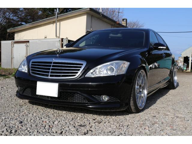 Ｓクラス Ｓ３５０　ＡＭＧスポーツエディション・Ｓ５５０ルック・煽られない仕様・社外テール・ＡＭＧエアロ・テレビキット・ウッドコンビハンドル・サンルーフ・ローダウン・ＰＣＤ１１４．３仕様（4枚目）