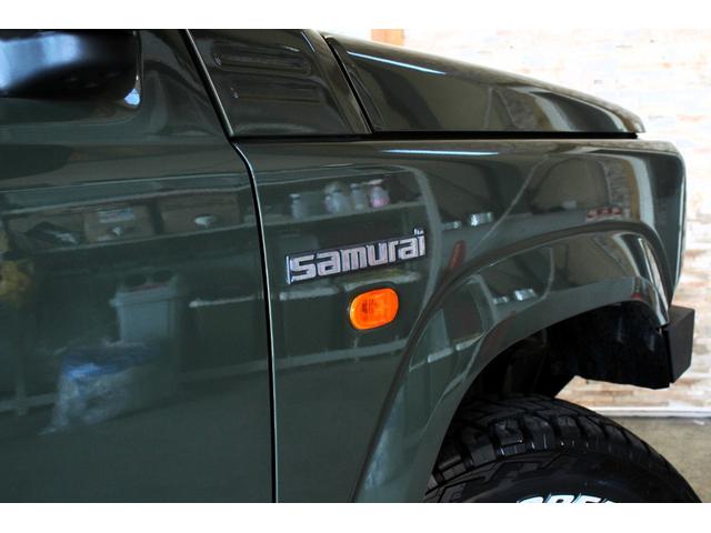 ジムニー ＸＣ　１オーナー禁煙車　本州仕入　ＡＰＩＯ４０ｍｍリフトＵＰキット　柿本改マフラー　ＤＡＭＤグリル＆バンパー　９インチナビ　ヴィンテージ風シートカバー　シートヒーター　ＢＬＩＴＺスロコン（15枚目）