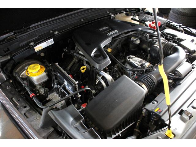 ジープ・ラングラー 80thアニバーサリーエディション 4WD ユーザー買取車 禁煙車 100台限定車 正規ディーラー車 距離無制限半年保証付き(32枚目)