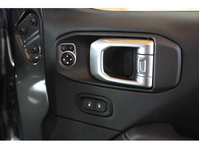 ジープ・ラングラー 80thアニバーサリーエディション 4WD ユーザー買取車 禁煙車 100台限定車 正規ディーラー車 距離無制限半年保証付き(38枚目)