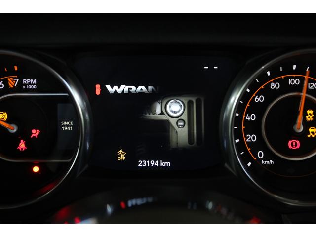 ジープ・ラングラー 80thアニバーサリーエディション 4WD ユーザー買取車 禁煙車 100台限定車 正規ディーラー車 距離無制限半年保証付き(45枚目)