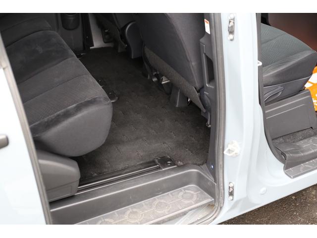 デリカＤ：５ Ｇ　パワーパッケージ　４ＷＤ　ブルーグレー全塗装　本州仕入　フリップダウンモニター　新品ＴＯＹＯタイヤ＆新品アルミ　寒冷地仕様　両側電動スライド（42枚目）