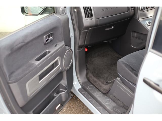 デリカＤ：５ Ｇ　パワーパッケージ　４ＷＤ　ブルーグレー全塗装　本州仕入　フリップダウンモニター　新品ＴＯＹＯタイヤ＆新品アルミ　寒冷地仕様　両側電動スライド（45枚目）