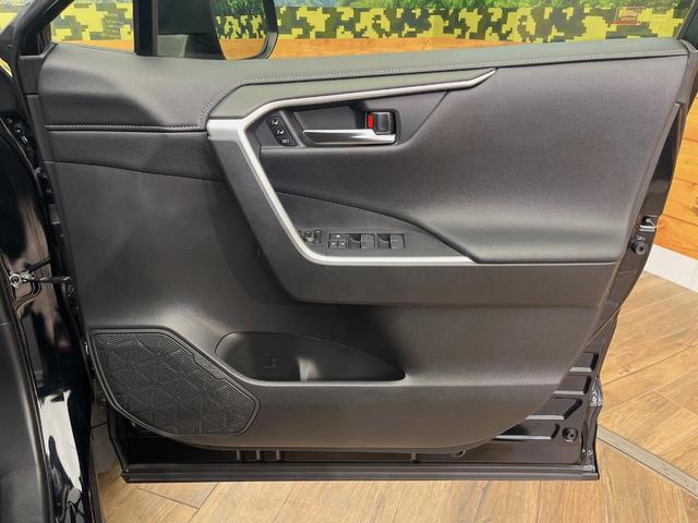 ＲＡＶ４ ハイブリッドＧ　４ＷＤ　純正９インチナビ　レーダークルーズコントロール　ステアリングヒーター　パワーバックドア　前席シートヒーター　オートハイビーム　ルーフキャリア　パワーシート　シートメモリー　バックカメラ（40枚目）
