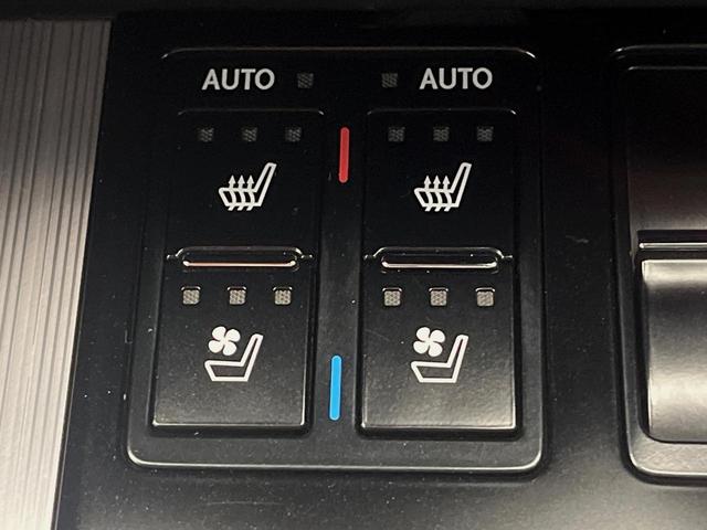 ＲＸ ＲＸ４５０ｈ　Ｆスポーツ　４ＷＤ　サンルーフ　１２．３インチワイドナビ　全周囲カメラ　衝突軽減　シートベンチレーション　パワーバックドア　ステアリングヒーター　ＥＴＣ　レーダークルーズ　パワーシート　純正アルミホイール（6枚目）