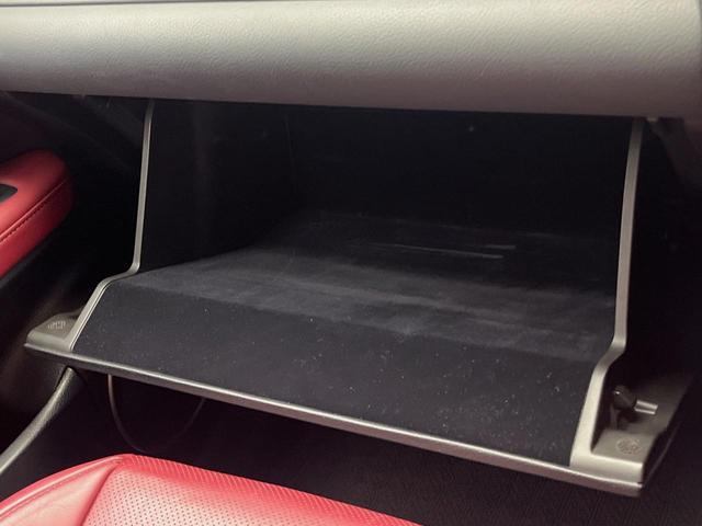 ＲＸ ＲＸ４５０ｈ　Ｆスポーツ　４ＷＤ　サンルーフ　１２．３インチワイドナビ　全周囲カメラ　衝突軽減　シートベンチレーション　パワーバックドア　ステアリングヒーター　ＥＴＣ　レーダークルーズ　パワーシート　純正アルミホイール（58枚目）