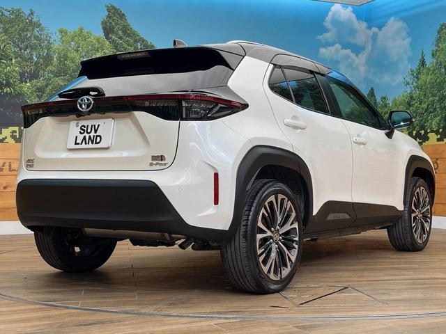 ヤリスクロス ハイブリッドＺ　寒冷地仕様　ディスプレイオーディオ　４ＷＤ　禁煙車　全周囲カメラ　レーダークルーズコントロール　ブラインドスポットモニター　シートヒーター　パワーバックドア　ＬＥＤヘッドライト　ＥＴＣ（18枚目）