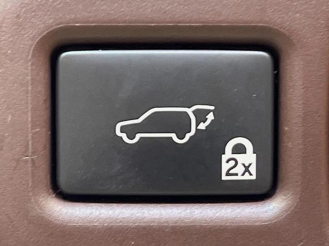 RX RX450h バージョンL 4WD 12.3型純正ナビ 全周囲カメラ シートベンチレーション パワーバックドア レーダークルーズコントロール ETC ウッドコンビステアリング 3眼LEDヘッドランプ 純正20インチアルミホイール(6枚目)