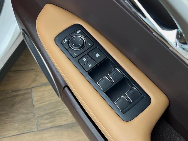 RX RX450h バージョンL 4WD 12.3型純正ナビ 全周囲カメラ シートベンチレーション パワーバックドア レーダークルーズコントロール ETC ウッドコンビステアリング 3眼LEDヘッドランプ 純正20インチアルミホイール(58枚目)