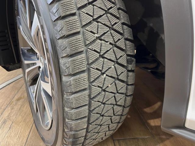 RX RX450h バージョンL 4WD 12.3型純正ナビ 全周囲カメラ シートベンチレーション パワーバックドア レーダークルーズコントロール ETC ウッドコンビステアリング 3眼LEDヘッドランプ 純正20インチアルミホイール(71枚目)