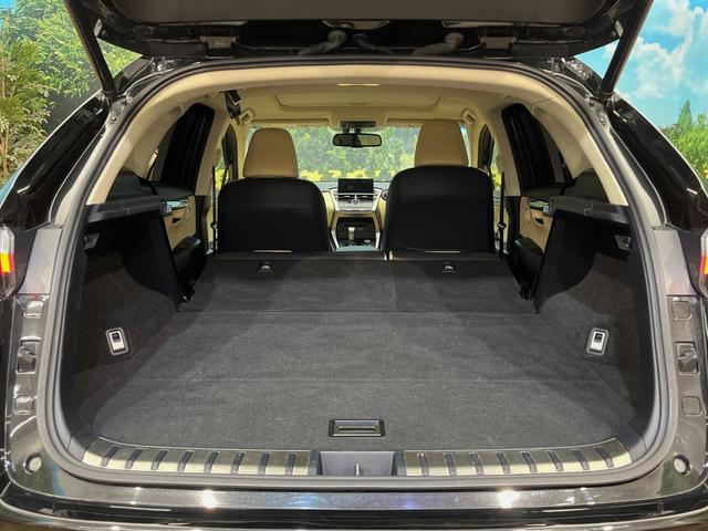 NX NX300h バージョンL 4WD サンルーフ 純正ナビ 革シート シートエアコン 衝突軽減 レーダークルーズ メモリーシート パワーバックドア 三眼LEDヘッドライト バックカメラ スマートキー(11枚目)