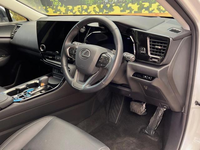 NX NX350h バージョンL 4WD 純正14型ディスプレイ 全周囲カメラ 寒冷地仕様 衝突被害軽減 レーダークルーズ 禁煙車 電動リアゲート 革シート 全席シートヒーター シートエアコン メモリーシート(50枚目)