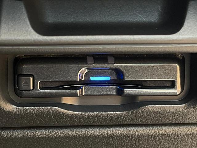 CX-60 XD-ハイブリッド エクスクルーシブスポーツ 4WD 純正12.3インチナビ BOSEサウンド スマートブレーキサポート 全周囲カメラ シートヒーター ステアリングヒーター パワーバックドア パドルシフト パワーシート(11枚目)