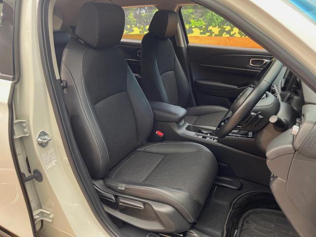 ヴェゼル e:HEV Z 4WD 純正8型ナビ ホンダセンシング パワーバックドア ステアリングヒーター シートヒーター ETC バックカメラ 純正18インチアルミホイール 合皮コンビシート 革巻きステアリング トノカバー(10枚目)