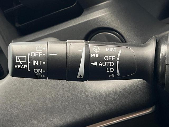 ヴェゼル e:HEV Z 4WD 純正8型ナビ ホンダセンシング パワーバックドア ステアリングヒーター シートヒーター ETC バックカメラ 純正18インチアルミホイール 合皮コンビシート 革巻きステアリング トノカバー(40枚目)