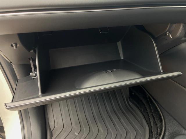 ヴェゼル e:HEV Z 4WD 純正8型ナビ ホンダセンシング パワーバックドア ステアリングヒーター シートヒーター ETC バックカメラ 純正18インチアルミホイール 合皮コンビシート 革巻きステアリング トノカバー(45枚目)