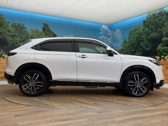 ヴェゼル e:HEV Z 4WD 純正8型ナビ ホンダセンシング パワーバックドア ステアリングヒーター シートヒーター ETC バックカメラ 純正18インチアルミホイール 合皮コンビシート 革巻きステアリング トノカバー(64枚目)