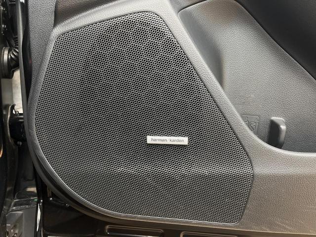 フォレスター S-リミテッド 4WD 禁煙車 メーカー純正ナビ ハーマンカードンサウンド アイサイト ルーフレール レーダークルーズコントロール ETC 前席パワーシート 前席シートヒーター バックカメラ 合皮コンビシート(4枚目)