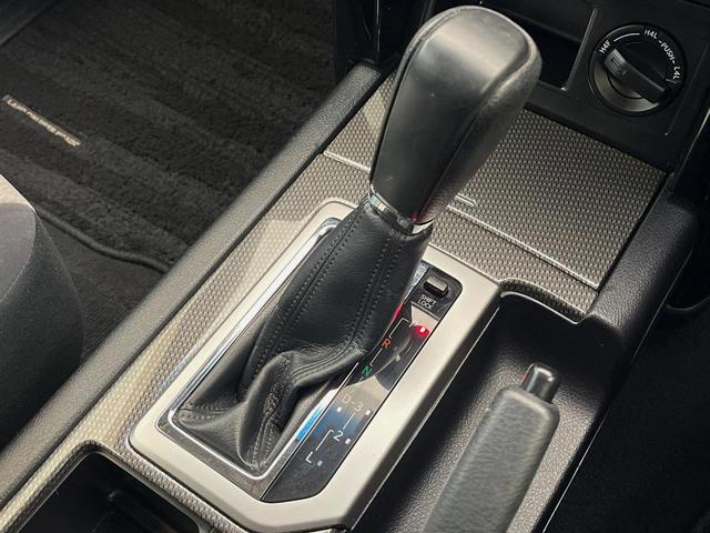 ランドクルーザープラド TX アルジェントクロス 7人乗り SDナビ 禁煙車 ルーフレール クルーズコントロール バックカメラ オートライト 3列目電動格納シート スマートキー ETC デュアルエアコン 純正17インチアルミ Bluetooth(25枚目)