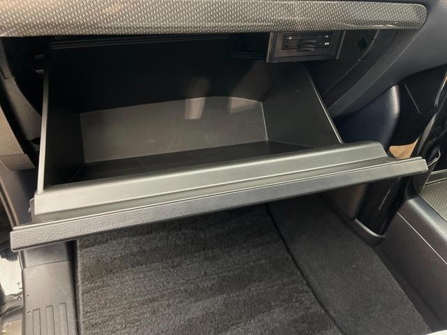 ランドクルーザープラド TX アルジェントクロス 7人乗り SDナビ 禁煙車 ルーフレール クルーズコントロール バックカメラ オートライト 3列目電動格納シート スマートキー ETC デュアルエアコン 純正17インチアルミ Bluetooth(38枚目)