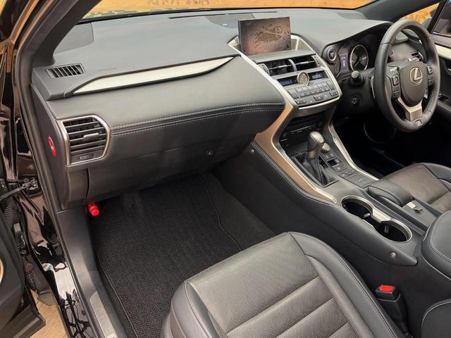 ＮＸ ＮＸ３００ｈ　Ｆスポーツ　４ＷＤ　禁煙車　メーカーナビ　サンルーフ　寒冷地仕様　パワーバックドア　全周囲カメラ　三眼ＬＥＤヘッドライト　プリクラッシュセーフティ　ブラインドスポットモニター　クリアランスソナー　ＥＴＣ（68枚目）