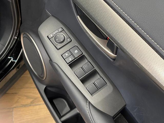 ＮＸ ＮＸ３００ｈ　Ｆスポーツ　４ＷＤ　禁煙車　メーカーナビ　サンルーフ　寒冷地仕様　パワーバックドア　全周囲カメラ　三眼ＬＥＤヘッドライト　プリクラッシュセーフティ　ブラインドスポットモニター　クリアランスソナー　ＥＴＣ（72枚目）