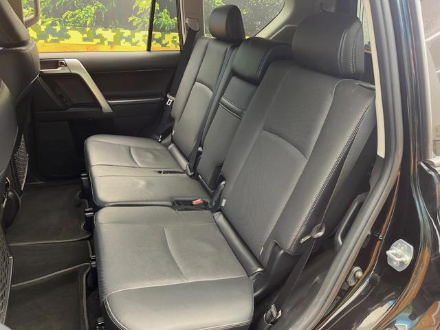 ランドクルーザープラド TX Lパッケージ マットブラックエディション サンルーフ 寒冷地仕様 7人乗り 全周囲カメラ ナビ機能付ディスプレイオーディオ 黒革シート シートベンチレーション ルーフレール レーダークルーズ オートハイビーム 純正18インチアルミ ETC(39枚目)