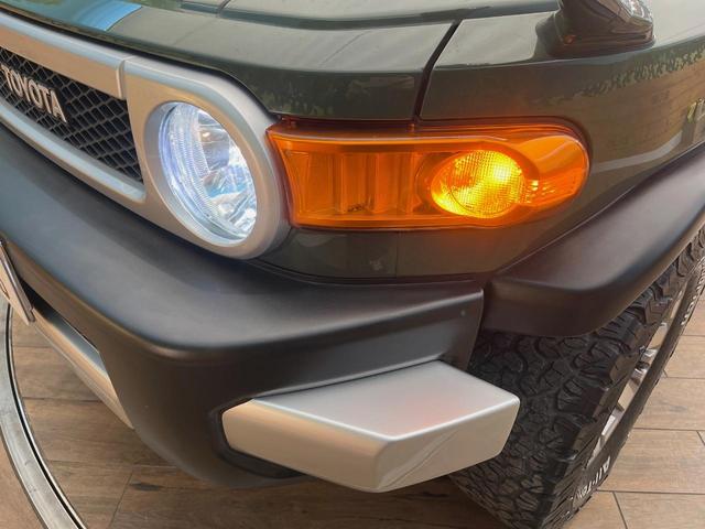 ＦＪクルーザー ベースグレード　寒冷地仕様　ルーフキャリア　純正ＳＤナビ　クルーズコントロール　クリアランスソナー　バックカメラ　Ｂｌｕｅｔｏｏｔｈ　ＨＩＤヘッドライト　純正オプション１７インチアルミホイール　ＥＴＣ（13枚目）