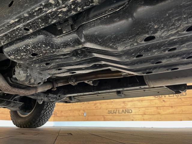 ＦＪクルーザー ベースグレード　寒冷地仕様　ルーフキャリア　純正ＳＤナビ　クルーズコントロール　クリアランスソナー　バックカメラ　Ｂｌｕｅｔｏｏｔｈ　ＨＩＤヘッドライト　純正オプション１７インチアルミホイール　ＥＴＣ（23枚目）