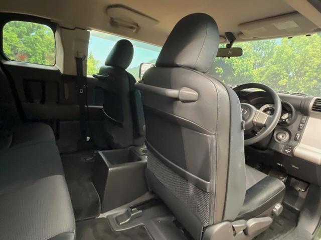 ＦＪクルーザー ベースグレード　寒冷地仕様　ルーフキャリア　純正ＳＤナビ　クルーズコントロール　クリアランスソナー　バックカメラ　Ｂｌｕｅｔｏｏｔｈ　ＨＩＤヘッドライト　純正オプション１７インチアルミホイール　ＥＴＣ（37枚目）