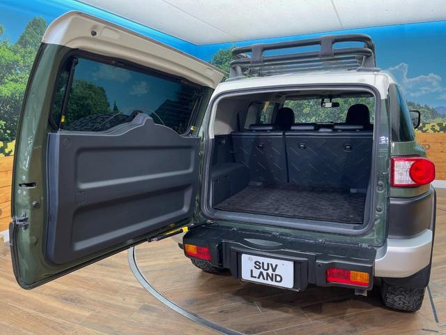 ＦＪクルーザー ベースグレード　寒冷地仕様　ルーフキャリア　純正ＳＤナビ　クルーズコントロール　クリアランスソナー　バックカメラ　Ｂｌｕｅｔｏｏｔｈ　ＨＩＤヘッドライト　純正オプション１７インチアルミホイール　ＥＴＣ（39枚目）