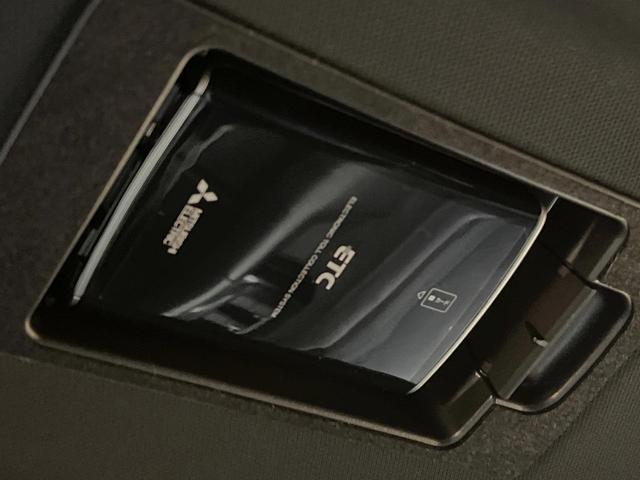 CX-8 XD 4WD 純正SDナビ クルーズコントロール リアオートエアコン クリアランスソナー ETC バックカメラ 純正19インチアルミホイール 純正革巻きステアリング(5枚目)