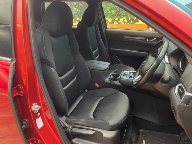 CX-8 XD 4WD 純正SDナビ クルーズコントロール リアオートエアコン クリアランスソナー ETC バックカメラ 純正19インチアルミホイール 純正革巻きステアリング(8枚目)