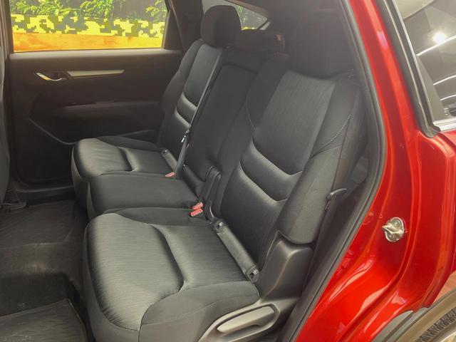 CX-8 XD 4WD 純正SDナビ クルーズコントロール リアオートエアコン クリアランスソナー ETC バックカメラ 純正19インチアルミホイール 純正革巻きステアリング(30枚目)