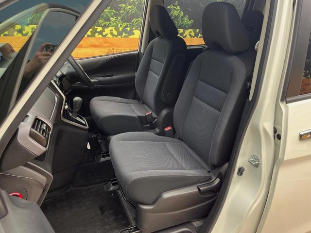 セレナ X 4WD 純正SDナビ バックカメラ エマージェンシーブレーキ 禁煙車 スマートキー クルコン オートライト Bluetooth CDDVD再生 デュアルエアコン リアエアコン アイドリングストップ(25枚目)