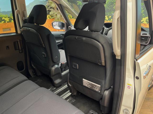 セレナ X 4WD 純正SDナビ バックカメラ エマージェンシーブレーキ 禁煙車 スマートキー クルコン オートライト Bluetooth CDDVD再生 デュアルエアコン リアエアコン アイドリングストップ(27枚目)