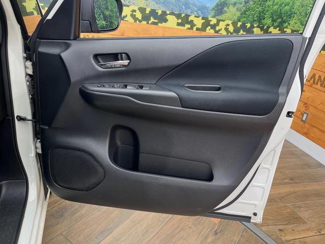 セレナ X 4WD 純正SDナビ バックカメラ エマージェンシーブレーキ 禁煙車 スマートキー クルコン オートライト Bluetooth CDDVD再生 デュアルエアコン リアエアコン アイドリングストップ(30枚目)