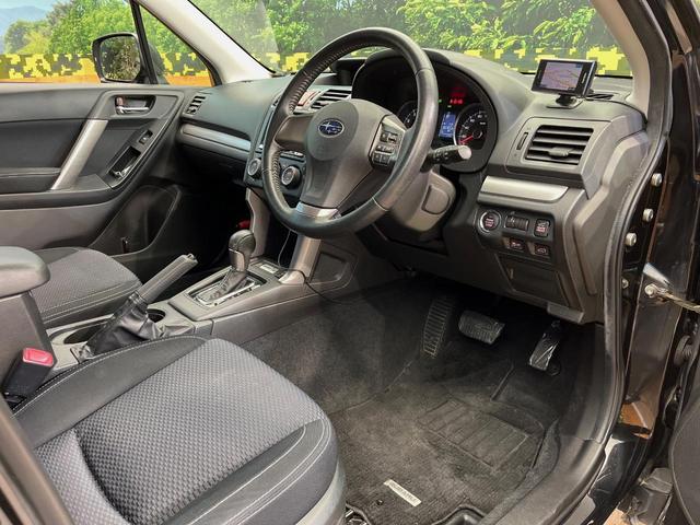 フォレスター 2.0i-S アイサイト 4WD パワーバックドア 衝突軽減装置 レーダークルーズ シートヒーター パワーシート バックカメラ HIDヘッド X-MODE リヤフォグ デュアルオートエアコン スマートキー オートライト(42枚目)