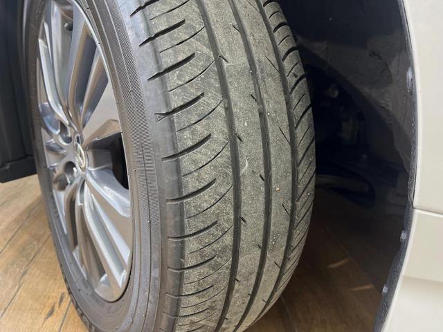 ヴォクシー ハイブリッドS-Z 4WD フリップダウンモニター 電動サイドステップ DVD/CDデッキ 10.5インチディスプレイオーディオ 全周囲カメラ パワーバックドア 両側電動スライドドア レーダークルーズコントロール(70枚目)