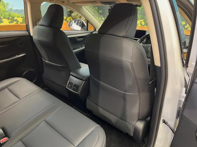 NX NX300 Iパッケージ 4WD サンルーフ 10.3型純正ナビ レーダークルーズ バックカメラ シートヒーター 電動リアゲート パワーシート 3眼LEDヘッドライト ステアリングヒーター 純正オプション18インチアルミ(37枚目)