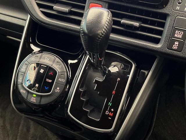 ヴォクシー ZS 煌III 4WD 純正SDナビ 寒冷地仕様 リヤオートエアコン 両側電動スライドドア クルーズコントロール クリアランスソナー バックカメラ ETC LEDヘッドライト 純正16インチアルミ(25枚目)