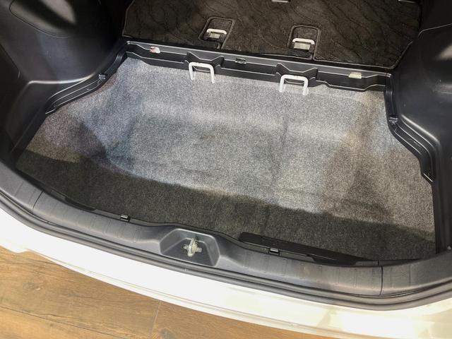 ヴォクシー ZS 煌III 4WD 純正SDナビ 寒冷地仕様 リヤオートエアコン 両側電動スライドドア クルーズコントロール クリアランスソナー バックカメラ ETC LEDヘッドライト 純正16インチアルミ(35枚目)