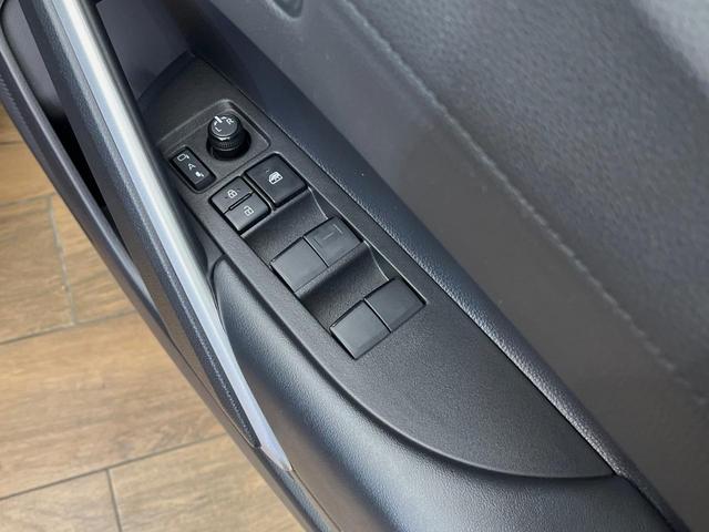 カローラクロス ハイブリッド Z 4WD 寒冷地仕様 全周囲カメラ ディスプレイオーディオ 禁煙車 ブラインドスポットモニター パワーシート シートヒーター 衝突軽減装置 レーダークルーズコントロール ETC パワーバックドア(54枚目)