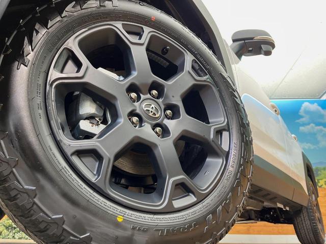 ＲＡＶ４ ハイブリッドアドベンチャー　オフロードパッケージＩＩ　登録済み未使用車　寒冷地仕様　１０．５インチディスプレイオーディオ　レーダークルーズ　ルーフレール　バックカメラ　ブラインドスポットモニター　シートベンチレーション　純正１８インチアルミ　ＥＴＣ（14枚目）