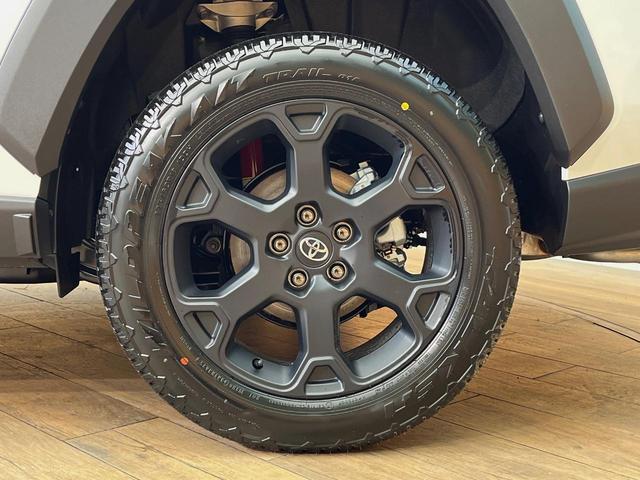 ＲＡＶ４ ハイブリッドアドベンチャー　オフロードパッケージＩＩ　登録済み未使用車　寒冷地仕様　１０．５インチディスプレイオーディオ　レーダークルーズ　ルーフレール　バックカメラ　ブラインドスポットモニター　シートベンチレーション　純正１８インチアルミ　ＥＴＣ（62枚目）